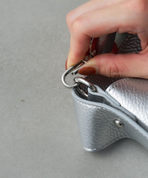 Actually（アクチュアリー）の「フェイクレザー 2wayミニショルダー ポーチ付き（ショルダーバッグ・レディース・アイボリー/シルバー/ブラック/ブルー・フリー）」の13枚目の写真