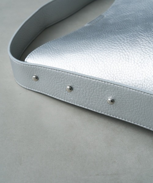 Actually（アクチュアリー）の「フェイクレザー 2wayミニショルダー ポーチ付き（ショルダーバッグ・レディース・アイボリー/シルバー/ブラック/ブルー・フリー）」の14枚目の写真