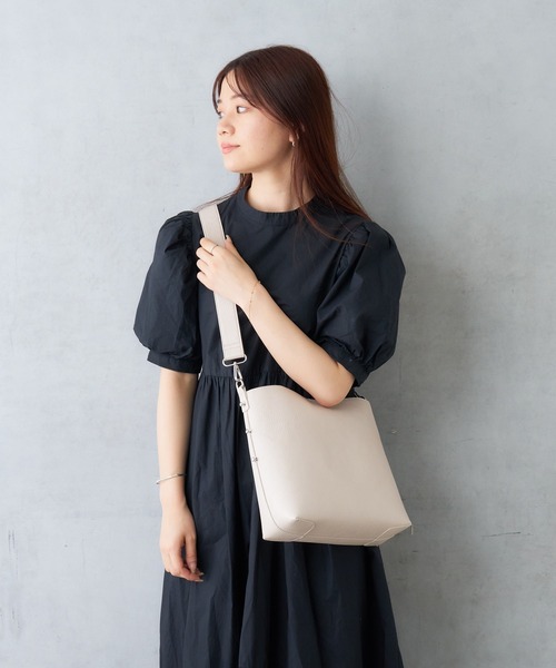 Actually（アクチュアリー）の「フェイクレザー 2wayミニショルダー ポーチ付き（ショルダーバッグ・レディース・アイボリー/シルバー/ブラック/ブルー・フリー）」の7枚目の写真