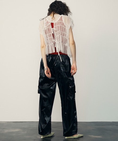 uyu.（ウユ）の「Metallic Cargo Pants / メタリックカーゴパンツ【uyu./ウユ】（カーゴパンツ・レディース・シルバー/ブラック・M/S）」の4枚目の写真