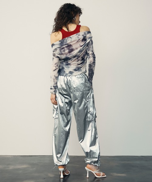 uyu.（ウユ）の「Metallic Cargo Pants / メタリックカーゴパンツ【uyu./ウユ】（カーゴパンツ・レディース・シルバー/ブラック・M/S）」の10枚目の写真