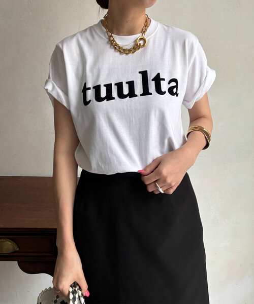 DouDou(ドゥドゥ)の「tuultaフロッキーロゴTEE(Tシャツ/カットソー・レディース・ピンク/カーキ/オフホワイト/チャコールグレー・FREE)」の1枚目の写真