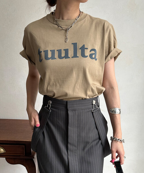 DouDou(ドゥドゥ)の「tuultaフロッキーロゴTEE(Tシャツ/カットソー・レディース・ピンク/カーキ/オフホワイト/チャコールグレー・FREE)」の3枚目の写真