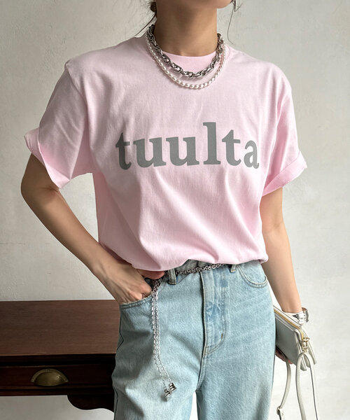 DouDou(ドゥドゥ)の「tuultaフロッキーロゴTEE(Tシャツ/カットソー・レディース・ピンク/カーキ/オフホワイト/チャコールグレー・FREE)」の4枚目の写真