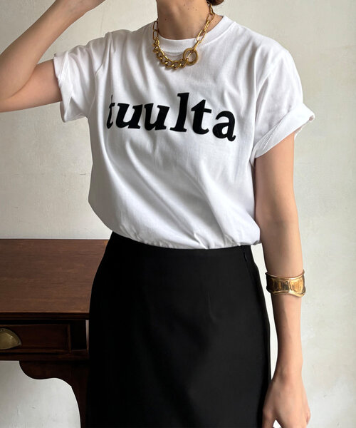 DouDou(ドゥドゥ)の「tuultaフロッキーロゴTEE(Tシャツ/カットソー・レディース・ピンク/カーキ/オフホワイト/チャコールグレー・FREE)」の11枚目の写真
