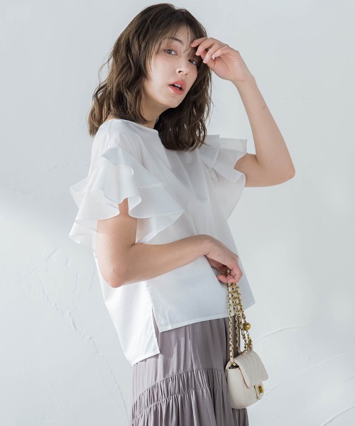 ketty(ケティ)の「TCブロードラッフルスリーブブラウス≪洗濯機で洗える≫(シャツ/ブラウス・レディース・オフホワイト/ブルー/アイボリー/ダークネイビー・M)」の2枚目の写真