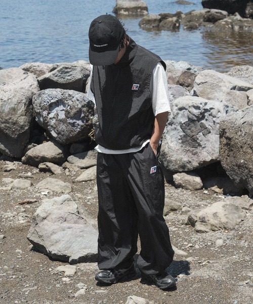 kutir（クティール）の「【低身長だからカッコよく着こなせるアイテム】バイカラージップナイロンパンツ(セットアップ着用可能)（その他パンツ・メンズ・ネイビー/アイボリー/ブラック・SMALL/MEDIUM）」の12枚目の写真