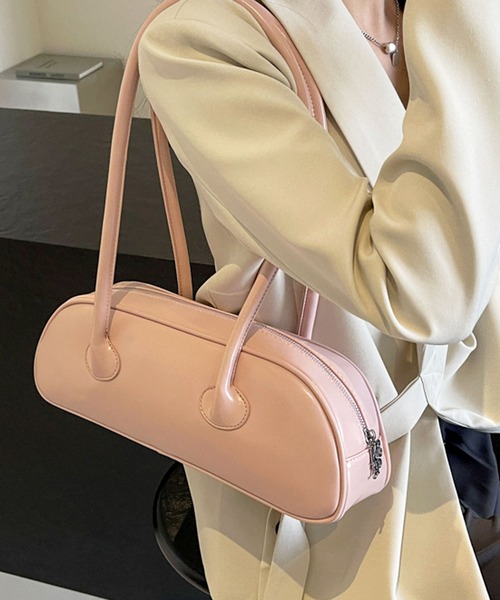 florist（フローリスト）の「ヴィーガンレザー横長ボストンバッグ