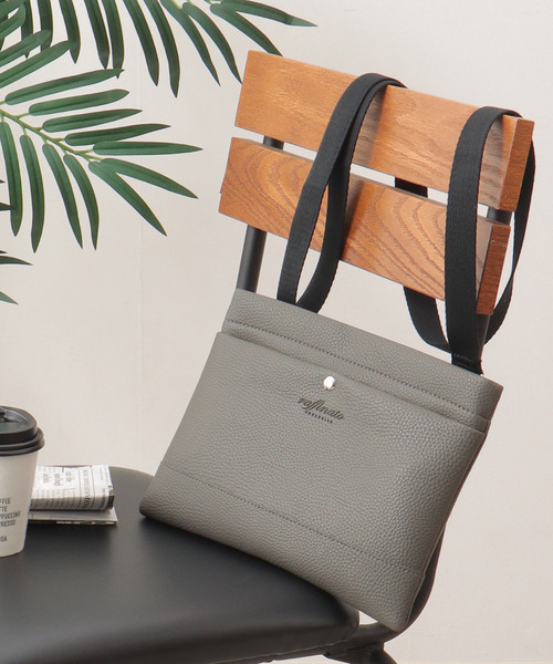 ikka（イッカ）の「シュリンクサコッシュ（ボディバッグ/ウエストポーチ・メンズ・ブラック/ネイビー/グレー・FREE）」の2枚目の写真