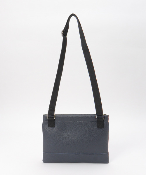 ikka（イッカ）の「シュリンクサコッシュ（ボディバッグ/ウエストポーチ・メンズ・ブラック/ネイビー/グレー・FREE）」の8枚目の写真