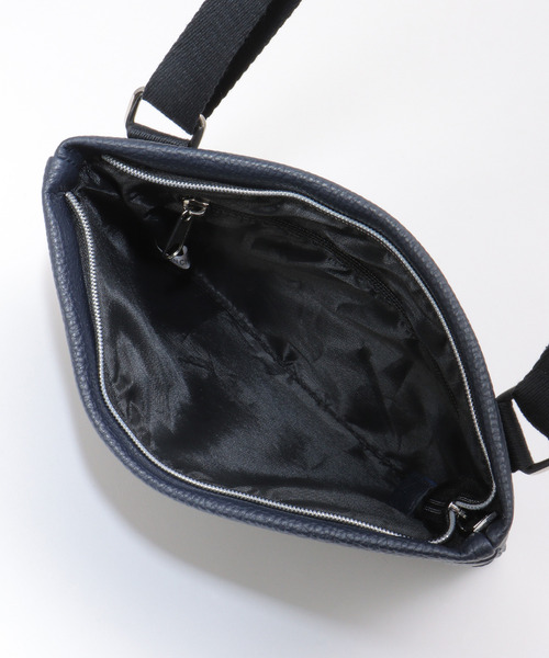 ikka（イッカ）の「シュリンクサコッシュ（ボディバッグ/ウエストポーチ・メンズ・ブラック/ネイビー/グレー・FREE）」の15枚目の写真