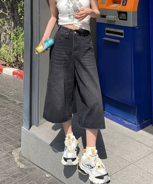 SHEENA(シーナ)の「デニムルーズハーフパンツ/バミューダパンツ(デニムパンツ・レディース・ライトブルー/ブラック・S/M/L)」の10枚目の写真