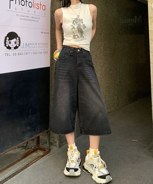 SHEENA(シーナ)の「デニムルーズハーフパンツ/バミューダパンツ(デニムパンツ・レディース・ライトブルー/ブラック・S/M/L)」の9枚目の写真