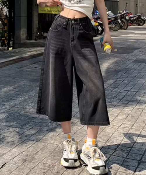 SHEENA(シーナ)の「デニムルーズハーフパンツ/バミューダパンツ(デニムパンツ・レディース・ライトブルー/ブラック・S/M/L)」の6枚目の写真
