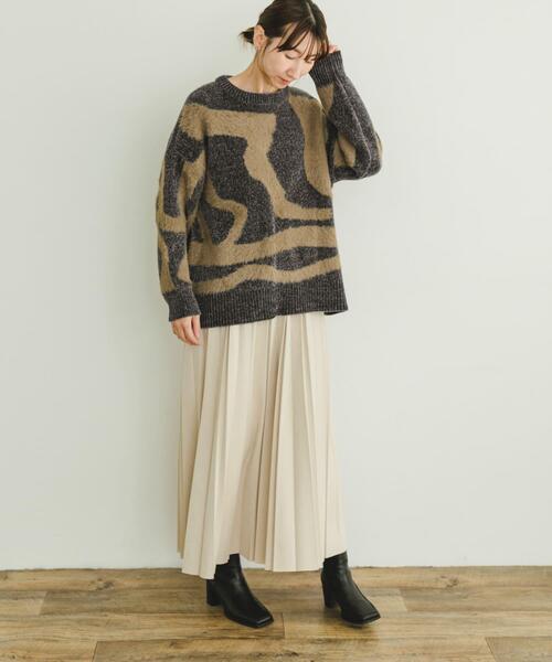 ITEMS URBANRESEARCH(アイテムズ アーバンリサーチ)の「フェイクスエードプリーツスカート(スカート・レディース・カーキ/ライトベージュ/モカ/ブラック・FREE)」の8枚目の写真