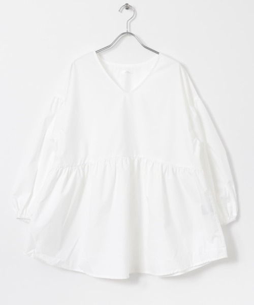 ITEMS URBANRESEARCH（アイテムズ アーバンリサーチ）の「ティアードVネックブラウス（シャツ/ブラウス・レディース・ブラック/オフホワイト/ベージュ・FREE）」の16枚目の写真