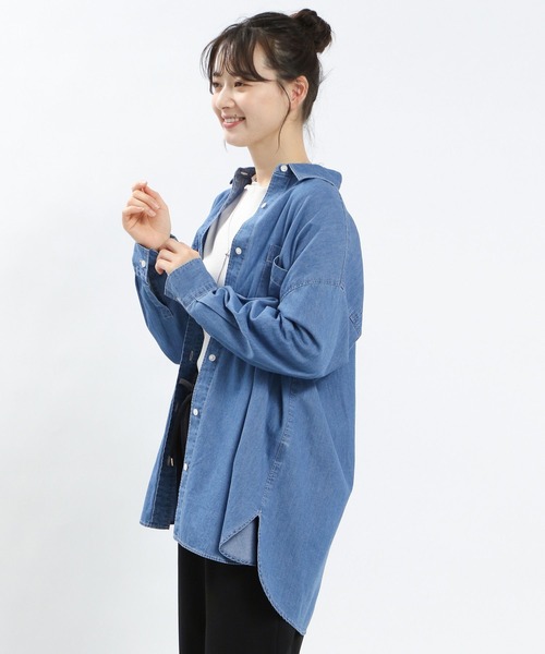 GLOBAL WORK Smile Seed Store（グローバルワーク スマイルシードストア）の「デニムオーバーサイズシャツ/131024（シャツ/ブラウス・レディース・ブルー/ネイビー・MEDIUM/SMALL/X-LARGE/LARGE）」の7枚目の写真