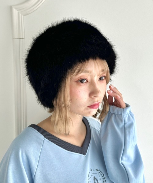 Loueme(ルエム)の「フェイクファーロシアンハット(ハット・レディース・ブラック/ベージュ/オフホワイト・FREE)」の2枚目の写真
