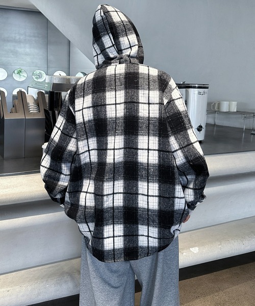 FVLMEN(フルメン)の「【FVLMEN】ombre hood check longsleeve shirt/オンブレ フード チェック ロングスリーブ シャツ(シャツ/ブラウス・メンズ・ブラック/レッド・MEDIUM/LARGE/X-LARGE)」の8枚目の写真
