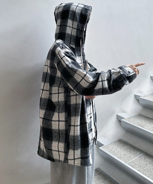 FVLMEN(フルメン)の「【FVLMEN】ombre hood check longsleeve shirt/オンブレ フード チェック ロングスリーブ シャツ(シャツ/ブラウス・メンズ・ブラック/レッド・MEDIUM/LARGE/X-LARGE)」の11枚目の写真