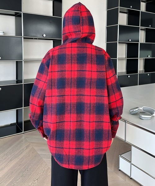 FVLMEN(フルメン)の「【FVLMEN】ombre hood check longsleeve shirt/オンブレ フード チェック ロングスリーブ シャツ(シャツ/ブラウス・メンズ・ブラック/レッド・MEDIUM/LARGE/X-LARGE)」の16枚目の写真