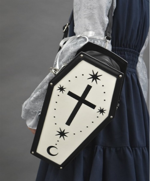 axes femme POETIQUE（アクシーズファムポエティック）の「コフィン型３ｗａｙバッグ（ショルダーバッグ・レディース・ホワイト/ブラック/ワイン・FREE）」の7枚目の写真