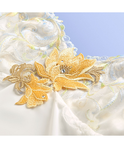 HIMICO(ヒミコ)の「ヒミコ 024シリーズ スリップ ロングキャミソール M~L(その他アンダーウェア/インナー・レディース・オフホワイト/サックスブルー/ベビーピンク/パープル・MEDIUM/LARGE)」の8枚目の写真