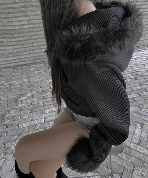 gossip！ロサンゼルス（ゴシップロサンゼルス）の「Y2K エコファー  ジップアップ リブ フードパーカー（パーカー・レディース・ブラック・FREE）」の8枚目の写真