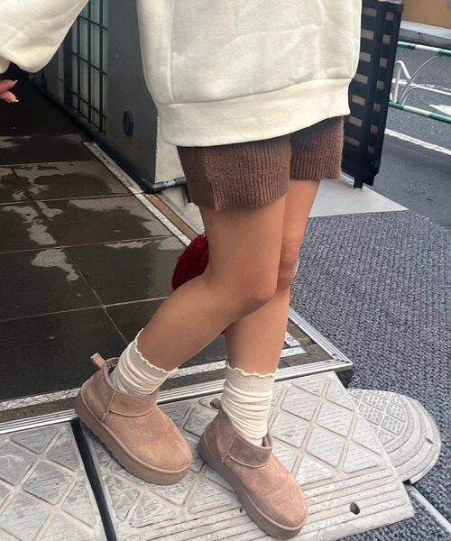 continuer de NICE CLAUP(コンティニューデナイスクラップ)の「【@may_81o企画】ニットショートパンツ(その他パンツ・レディース・ブラウン/ブラック・FREE)」の17枚目の写真