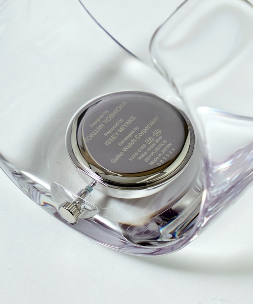 ISSEY MIYAKE(イッセイミヤケ)の「【ISSEY MIYAKE WATCH/イッセイミヤケウォッチ】NYAS001/42mm/ギフトにもオススメ/ユニセックス(アナログ腕時計・メンズ・チャコールグレー・FREE)」の4枚目の写真