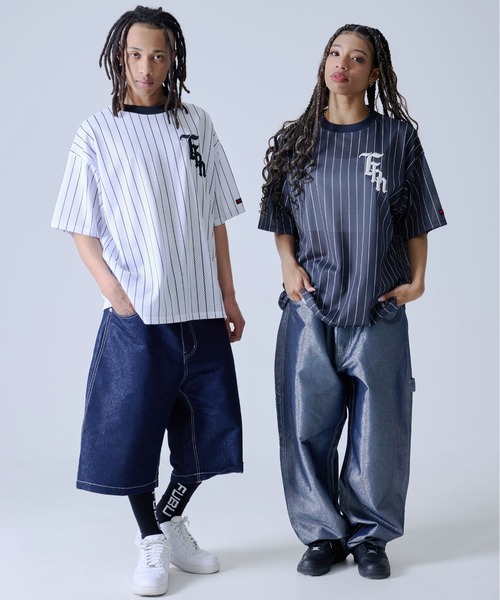 FUBU（ フブ）の「FUBU フブ ブランド ロゴ 刺繍 アメカジ メッシュ ストライプ クルーネック 半袖 Tシャツ ティーシャツ（Tシャツ/カットソー・メンズ・ホワイト/ネイビー/ブラック・L/XL/XXL/M）」の5枚目の写真