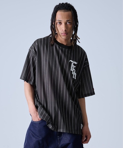 FUBU（ フブ）の「FUBU フブ ブランド ロゴ 刺繍 アメカジ メッシュ ストライプ クルーネック 半袖 Tシャツ ティーシャツ（Tシャツ/カットソー・メンズ・ホワイト/ネイビー/ブラック・L/XL/XXL/M）」の12枚目の写真