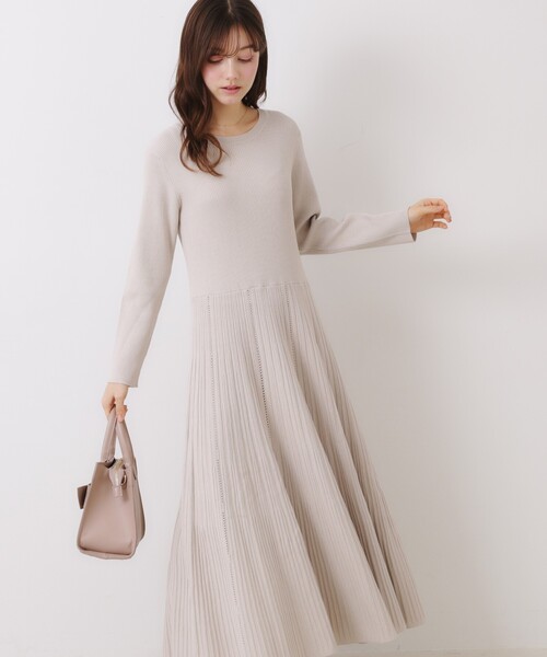 couture brooch（クチュールブローチ）の「【上品な落ち感・美シルエット】アイレットリブデザインニットワンピース（ワンピース・レディース・ネイビー/ベビーピンク/ライトグレー・36/42/38）」の6枚目の写真