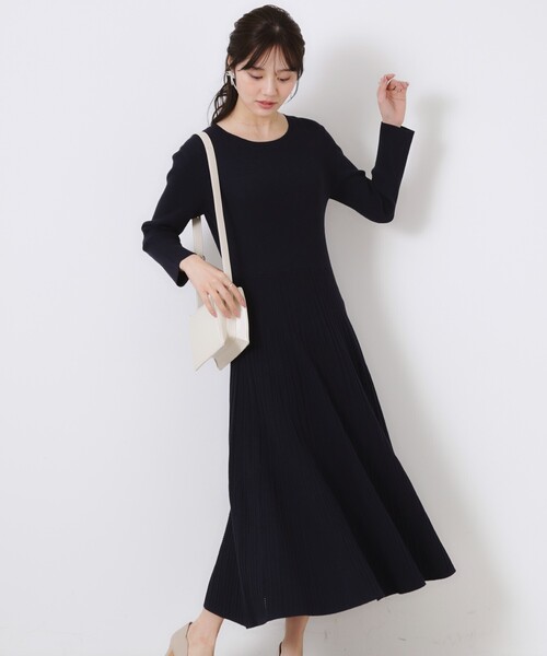 couture brooch（クチュールブローチ）の「【上品な落ち感・美シルエット】アイレットリブデザインニットワンピース（ワンピース・レディース・ネイビー/ベビーピンク/ライトグレー・36/42/38）」の20枚目の写真