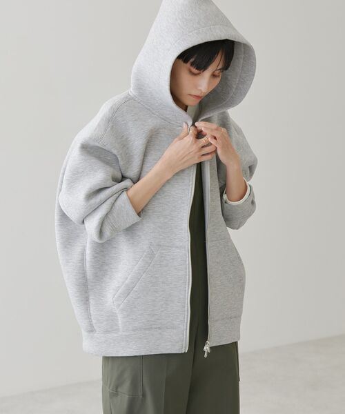 AMERICAN HOLIC(アメリカンホリック)の「ダンボールポンチZIPパーカー(パーカー・レディース・グレー系その他/グレイッシュベージュ/ブラック・M/L)」の7枚目の写真