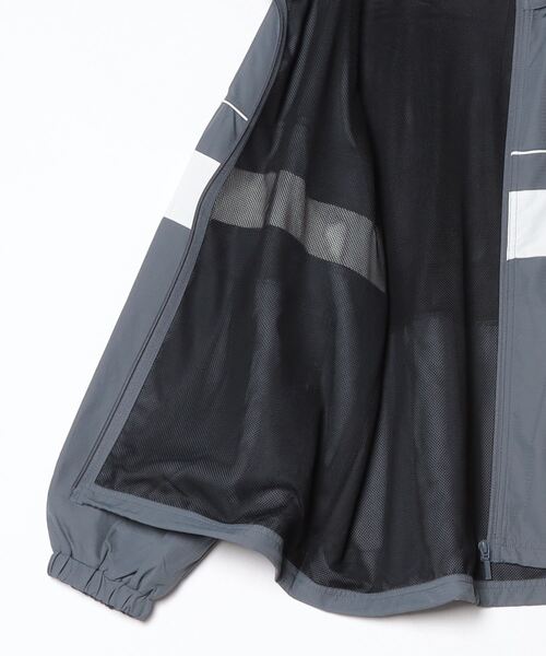 TIGORA by BEAMS DESIGN(ティゴラバイビームスデザイン)の「ティゴラ ビームス TIGORA BEAMS フィットネス アウター(ナイロンジャケット・レディース・グレー/ベージュ/グリーン・S/M/L/XL)」の5枚目の写真