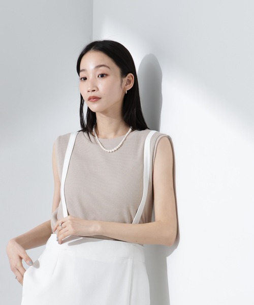 NANO universe(ナノユニバース)の「UVカット抗菌防臭吸水速乾イージーケアノースリーブ(Tシャツ/カットソー・レディース・ブラック/ホワイト/ベージュ・FREE)」の3枚目の写真