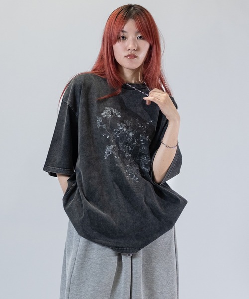Naive magic(ナイーブマジック)の「【a】〔Naive Magic〕スノーウォッシュ フラワー/アブストラクト プリントTシャツ(Tシャツ/カットソー・メンズ・ブラック系1/ブラック系2・MEDIUM/LARGE)」の1枚目の写真