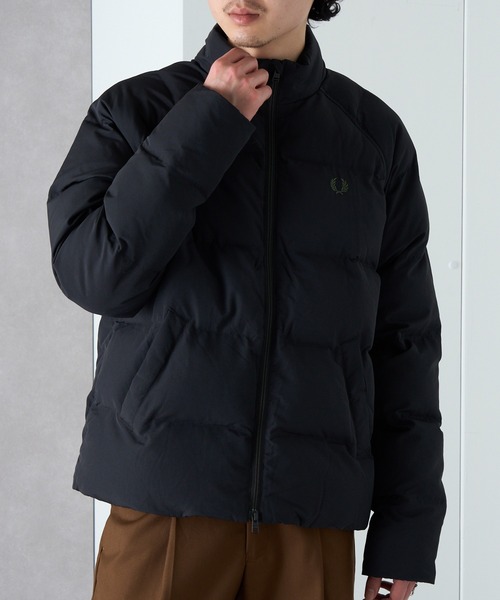 FRED PERRY(フレッドペリー)の「【FRED PERRY】RAGLAN SLEEVE PADDED JACKET ラグランスリーブ中綿ジャケット J1309(ダウンジャケット/コート・メンズ・ブラック・S/L/M)」の19枚目の写真