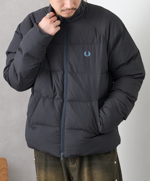 FRED PERRY(フレッドペリー)の「【FRED PERRY】RAGLAN SLEEVE PADDED JACKET ラグランスリーブ中綿ジャケット J1309(ダウンジャケット/コート・メンズ・ブラック・S/L/M)」の18枚目の写真