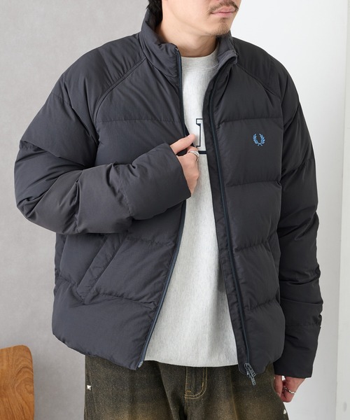 FRED PERRY(フレッドペリー)の「【FRED PERRY】RAGLAN SLEEVE PADDED JACKET ラグランスリーブ中綿ジャケット J1309(ダウンジャケット/コート・メンズ・ブラック・S/L/M)」の20枚目の写真
