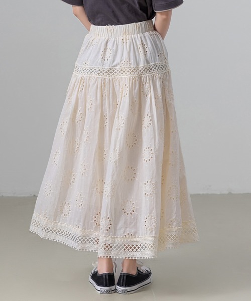 DAY CLOSET(デイ クローゼット)の「レディース ふんわりパンチングレースフレアスカート(スカート・レディース・ブラック/アイボリー/ホワイト・FREE)」の19枚目の写真