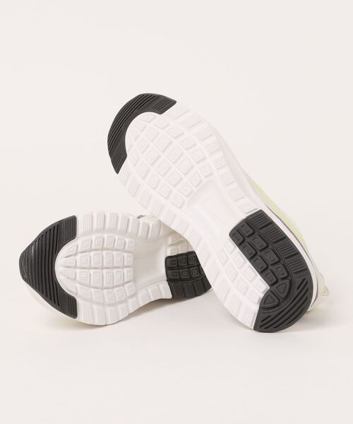 NIKE（ナイキ）の「《NIKE》W NIKE AIR MAX NUAXIS（スニーカー・レディース・ベージュ系その他・25.0cm/24.5cm/24.0cm/23.5cm/23.0cm/22.5cm）」の3枚目の写真