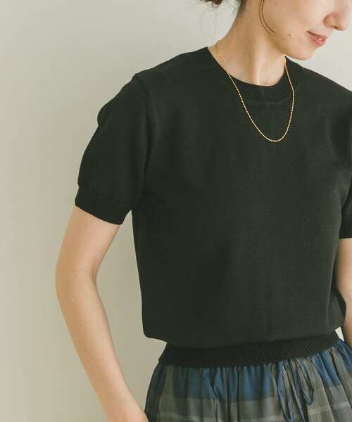 ITEMS URBANRESEARCH（アイテムズ アーバンリサーチ）の「コンパクト半袖ニット（ニット/セーター・レディース・ブラック/オフホワイト/オレンジ・FREE）」の4枚目の写真