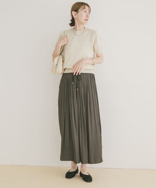 ITEMS URBANRESEARCH（アイテムズ アーバンリサーチ）の「コンパクト半袖ニット（ニット/セーター・レディース・ブラック/オフホワイト/オレンジ・FREE）」の13枚目の写真