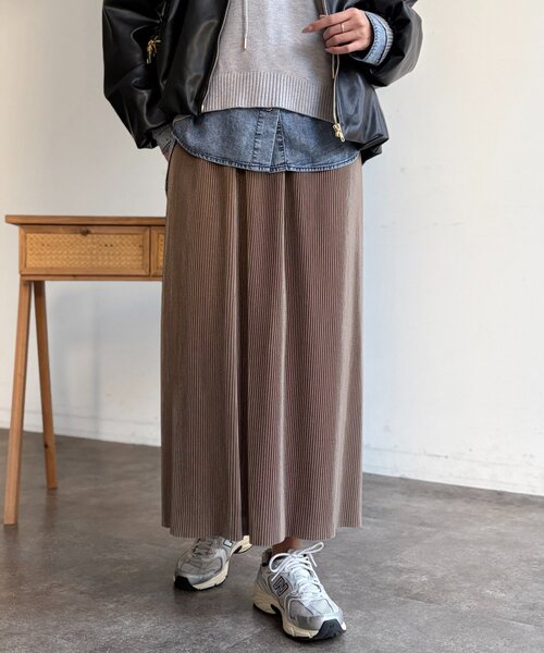 Chez toi（シェトワ）の「プリーツナロースカート（スカート・レディース・ベージュ/オレンジ/カーキ/ブルー/ブラック・FREE）」の21枚目の写真
