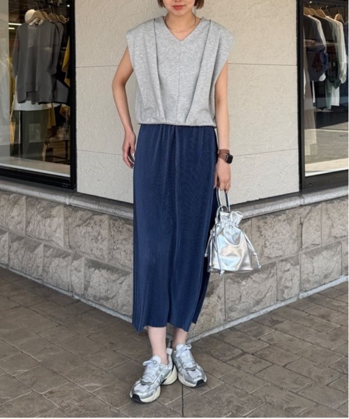 Chez toi（シェトワ）の「プリーツナロースカート（スカート・レディース・ベージュ/オレンジ/カーキ/ブルー/ブラック・FREE）」の10枚目の写真