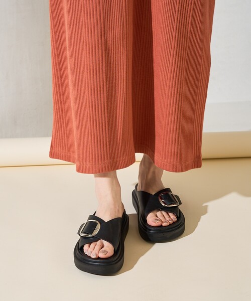 FREAK'S STORE（フリークスストア）の「限定展開　厚底ワンベルトサンダル[23.0cm～24.5cm展開]（サンダル・レディース・シルバー/ナチュラル/ブラック/ベージュ・23.5cm/24.5cm/23.0cm/24.0cm）」の6枚目の写真