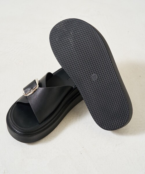 FREAK'S STORE（フリークスストア）の「限定展開　厚底ワンベルトサンダル[23.0cm～24.5cm展開]（サンダル・レディース・シルバー/ナチュラル/ブラック/ベージュ・23.5cm/24.5cm/23.0cm/24.0cm）」の17枚目の写真