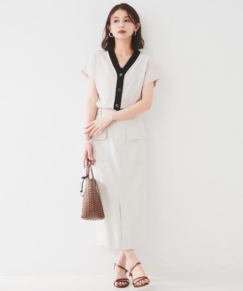 UNTITLED（アンタイトル）の「【体型カバー/ジレ風/前開き】Vネックニット（ニット/セーター・レディース・ブラック/ブルー系その他/ホワイト系7/ベージュ系その他7・44/48/00/02/04）」の22枚目の写真